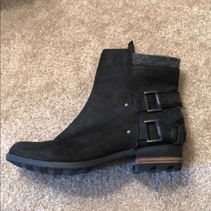 Sorel winter booties (like new!)